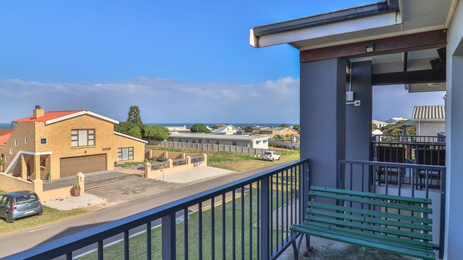 6 Bedroom Property for Sale in Franskraal Western Cape